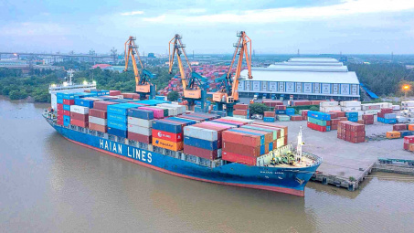Xếp dỡ Hải An (HAH): Lọt TOP 100 hãng tàu lớn nhất thế giới, làm trung tâm dịch vụ cảng
