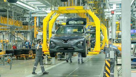 CEO Tập đoàn Vingroup (VIC) đề xuất cơ chế khuyến khích dùng xe điện, tạo làn sóng tiêu dùng xanh