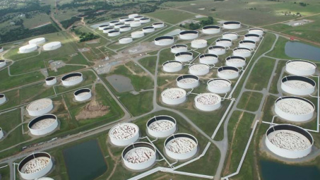 Giá xăng dầu hôm nay 20/2: Tiếp tục ở mức cao do lo ngại về nguồn cung