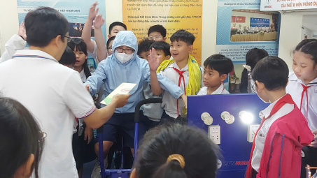 Tuyên truyền An toàn và tiết kiệm năng lượng tới hơn 1.300 học sinh Tiểu học