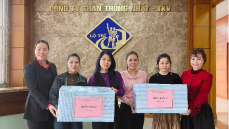 Than Thống Nhất: Lan tỏa yêu thương với chương trình "Tuần lễ áo dài 2025"