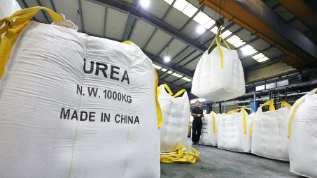 Trung Quốc và Nga tiếp tục hạn chế xuất khẩu, doanh nghiệp sản xuất phân ure Việt Nam hưởng lợi?