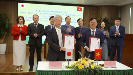 Vinacomin và JOGMEC ký thỏa thuận đào tạo công nghệ an toàn và khai thác than năm 2025