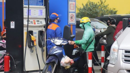 Giá xăng dầu hôm nay 27/2: Đồng loạt giảm, giá xăng E5RON92 vẫn giữ mức hơn 20.600 đồng/lít