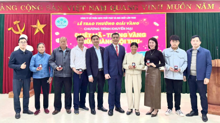 Supe Lâm Thao: Trao vàng cho khách hàng trúng thưởng Chương trình khuyến mại “Quét mã – Trúng Vàng, mùa màng bội thu”
