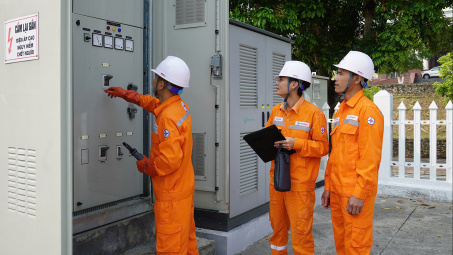 Công ty Điện lực Lai Châu đảm bảo cấp điện phục vụ lễ hội đầu Xuân 2025