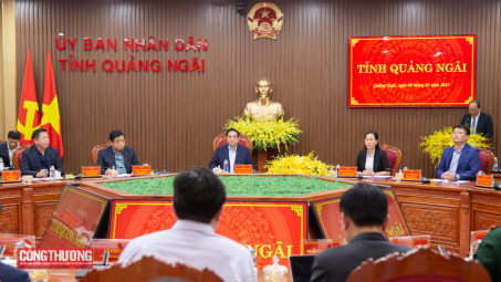 Thủ tướng Phạm Minh Chính làm việc với lãnh đạo tỉnh Quảng Ngãi
