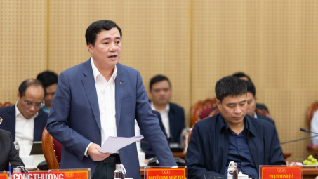 Thứ trưởng Nguyễn Sinh Nhật Tân: Quảng Ngãi cần "xanh hóa" năng lượng trong sản xuất