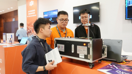 Tập đoàn FPT mang công nghệ AI và bán dẫn tiên tiến đến triển lãm AISC 2025