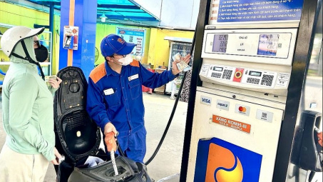 Giá xăng dầu hôm nay 20/3: Giá xăng trong nước tăng trở lại