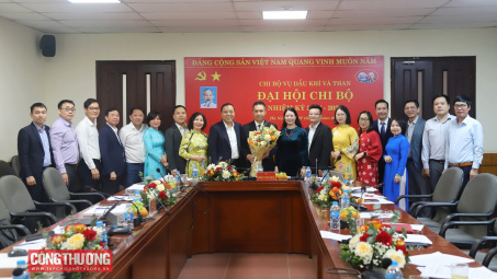 Đại hội Chi bộ Vụ Dầu khí và Than: Tiếp tục xây dựng tập thể đoàn kết, vững mạnh