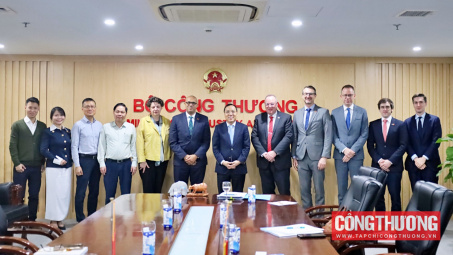 Bộ Công Thương làm việc với Đại sứ CHLB Đức tại Việt Nam và Tập đoàn PNE về phát triển điện gió