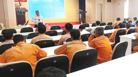 PC Ninh Thuận: Bồi huấn nghiệp vụ về hệ thống đo đếm gián tiếp và kiểm tra sử dụng điện năm 2025