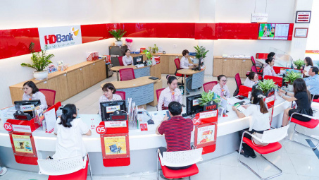 Ngân hàng HDBank (HDB): Mục tiêu lãi tăng trưởng 29%, tái định vị Ngân hàng số Vikki Bank
