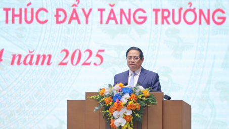 Thủ tướng: Loại bỏ toàn bộ các thủ tục hành chính rườm rà cho doanh nghiệp