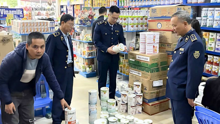 Bộ trưởng Bộ Công Thương chỉ đạo tăng cường giám sát, kiểm tra, kiểm soát thị trường với sữa, thuốc, thực phẩm bảo vệ sức khỏe
