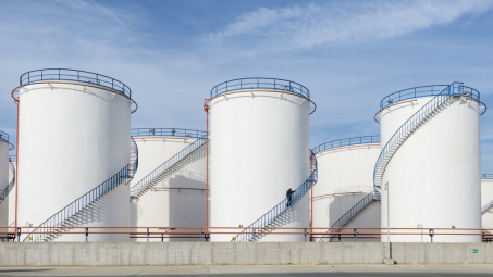 Giá xăng dầu hôm nay 24/4: Tăng nhẹ trong bối cảnh OPEC+ cân nhắc khả năng tăng sản lượng