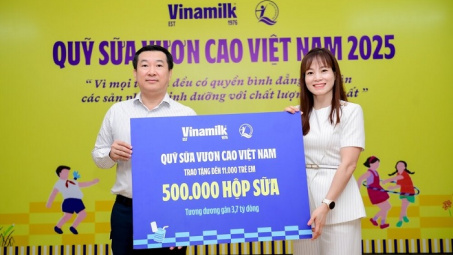 Vinamilk dành tặng 500.000 hộp sữa đến 11.000 trẻ em có hoàn cảnh khó khăn