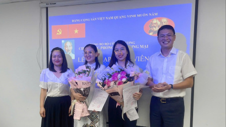 Phát triển đảng viên, tăng thêm nguồn sinh lực cho Đảng trong Chi bộ Cục Phòng vệ thương mại