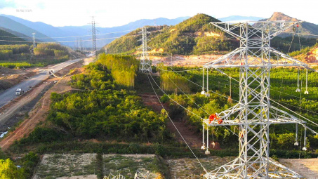 Quy hoạch điện VIII điều chỉnh: Phát triển lưới điện thông minh để tích hợp năng lượng tái tạo quy mô lớn