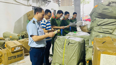 Tạm giữ gần 1.500 túi xách giả mạo nhãn hiệu GUCCI