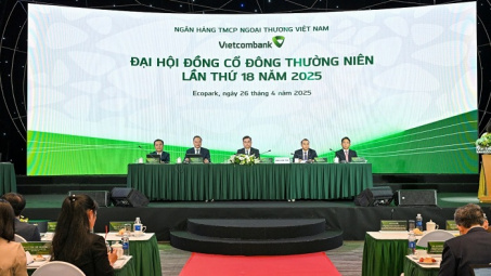 Vietcombank thông qua kế hoạch phát hành 543,1 triệu cổ phiếu riêng lẻ, bầu bổ sung thành viên HĐQT, Ban Kiểm soát