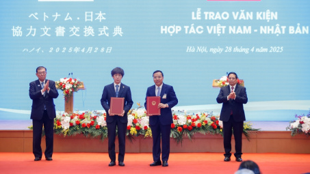 Việt Nam, Nhật Bản trao nhiều văn kiện hợp tác quan trọng