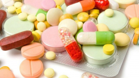 Phó Thủ tướng chỉ đạo khẩn trương xử lý vấn đề thuốc chữa bệnh giả