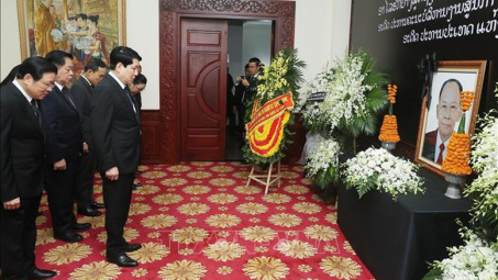 Lãnh đạo Đảng, Nhà nước viếng đồng chí Khamtay Siphandone
