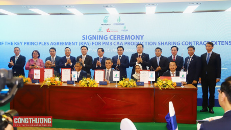 Petrovietnam và Petronas ký thỏa thuận nguyên tắc chính hợp đồng Dầu khí Lô PM3 CAA