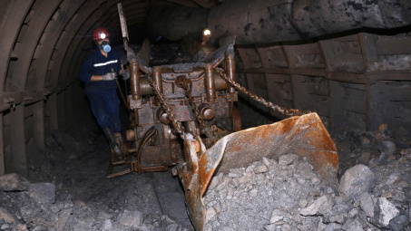 Xây dựng quy định chặt chẽ về chuyên môn quản lý, điều hành khai thác khoáng sản