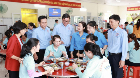 Công ty Yến sào Khánh Hòa: Tổ chức Bữa cơm Công đoàn cho 900 đoàn viên