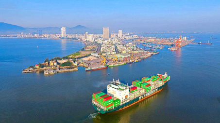 Cảng Quy Nhơn (QNP): Chia cổ tức tiền mặt 14%, dự án trung tâm logistics đón “tin vui”