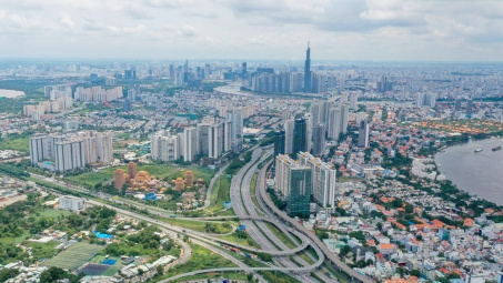 Bộ Chính trị yêu cầu hoàn tất sắp xếp cấp xã trước 15/7, cấp tỉnh trước 15/8/2025