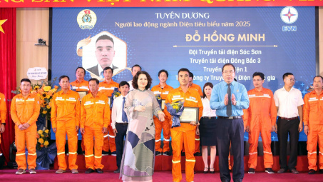 Công nhân ngành Điện tiêu biểu của Truyền tải điện 1