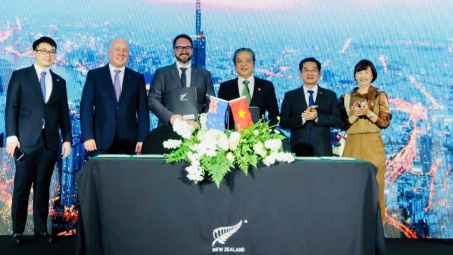 Sữa Quốc tế LOF (IDP) hợp tác với “ông lớn” New Zealand sản xuất sữa chuẩn châu Âu