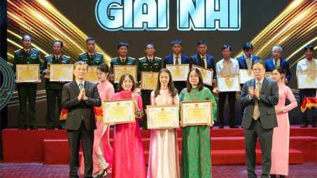 Khoa Công nghệ Hóa - Trường Đại học Công nghiệp Hà Nội xuất sắc giành giải Nhì tại VIFOTEC 2024