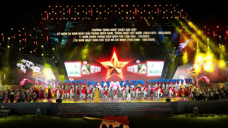 Điện Biên: Khai mạc Chương trình nghệ thuật đặc biệt “Non Sông Gấm vóc - Một dải vinh quang”