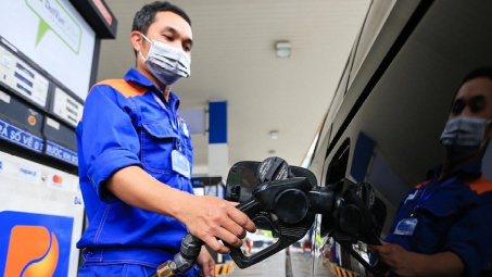 Giá xăng dầu hôm nay 5/5: Đồng loạt giảm nhẹ sau kỳ nghỉ lễ 30/4 - 1/5