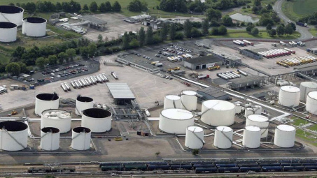 Giá xăng dầu hôm nay 6/5: Chạm đáy thấp nhất trong 4 năm