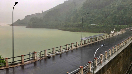 Thủy điện A Vương tăng cường ứng trực, tổ chức vận hành an toàn hồ thủy điện, cắt 100% nước lũ về hạ du