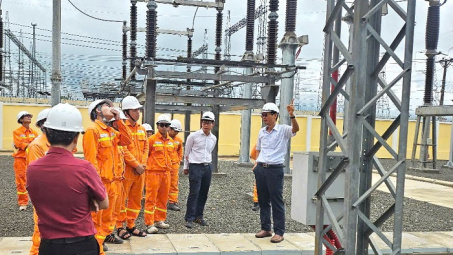 Truyền tải điện 3 phát huy tinh thần trách nhiệm, đảm bảo vận hành an toàn lưới điện mùa khô