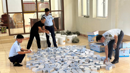 Quảng Ninh: Chặn đứng lô hàng thuốc tân dược nhập lậu tại Móng Cái