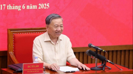 "Xây dựng đội ngũ cán bộ đủ năng lực đưa đất nước bước vào kỷ nguyên mới"