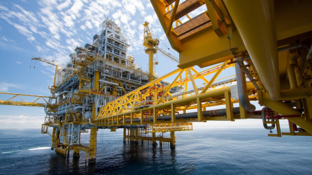 Giá xăng dầu hôm nay 19/6: Neo cao, thị trường "nín thở" chờ tín hiệu từ xung đột Iran - Israel