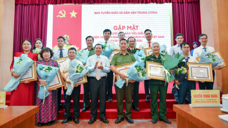 Vinh danh 150 nhà báo tiêu biểu nhân kỷ niệm 100 năm Ngày Báo chí Cách mạng Việt Nam