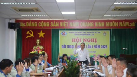 Công ty Nhôm Đắk Nông đối thoại với người lao động