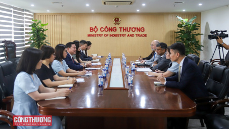 Việt Nam - Canada thúc đẩy hợp tác đầu tư vào logistics, tăng cường kết nối chuỗi cung ứng