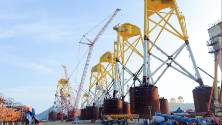 Dịch vụ Kỹ thuật Dầu khí (PVS): Xuất khẩu 33 chân đế điện gió ngoài khơi “khủng”