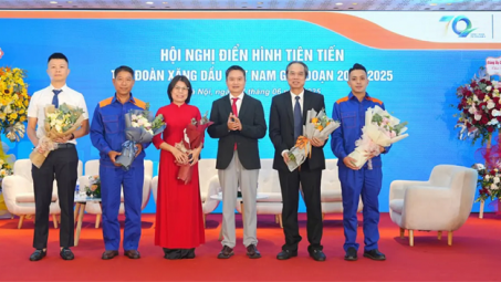 Tập đoàn Xăng dầu Việt Nam tổ chức thành công Hội nghị Điển hình tiên tiến giai đoạn 2020 - 2025